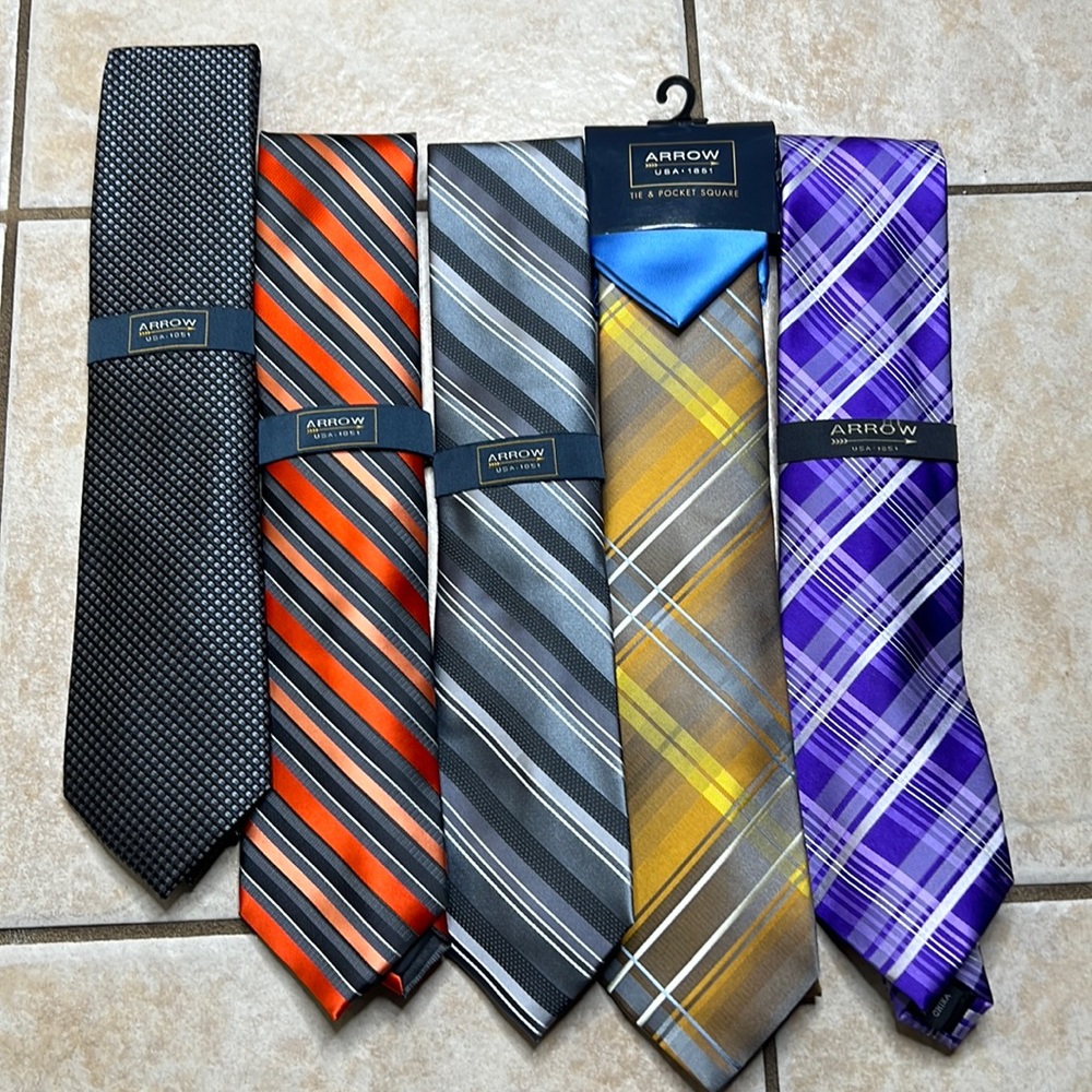 Arrow ties lot